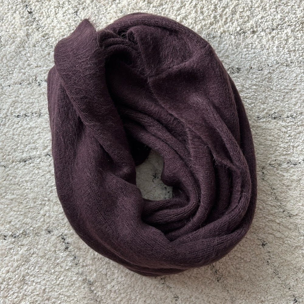 H&M Infinity Scarf Super Soft One Size Purple